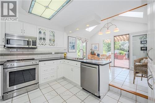 223 Christie Street, Guelph/Eramosa (Rockwood), ON - Indoor Photo Showing Kitchen