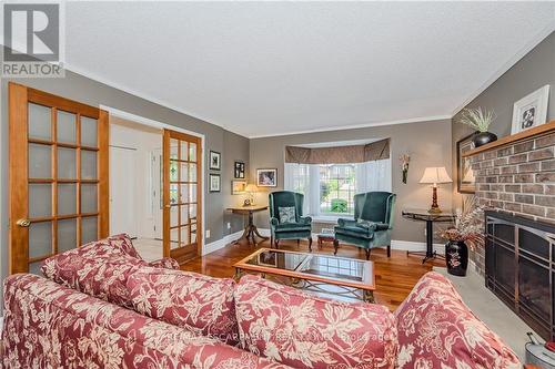 223 Christie Street, Guelph/Eramosa (Rockwood), ON - Indoor Photo Showing Living Room With Fireplace