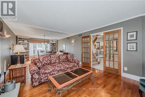 223 Christie Street, Guelph/Eramosa (Rockwood), ON - Indoor Photo Showing Living Room