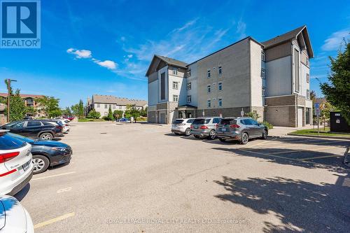 304 - 64 Frederick Drive, Guelph (Guelph South), ON - Outdoor