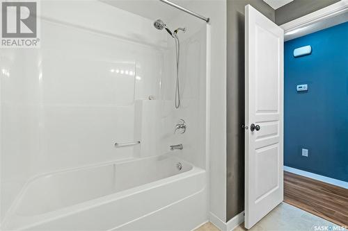 36 4640 Harbour Landing Drive, Regina, SK - Indoor Photo Showing Bathroom