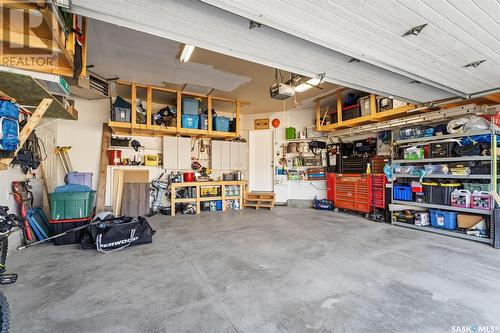 1246 Hargreaves Way, Saskatoon, SK - Indoor Photo Showing Garage