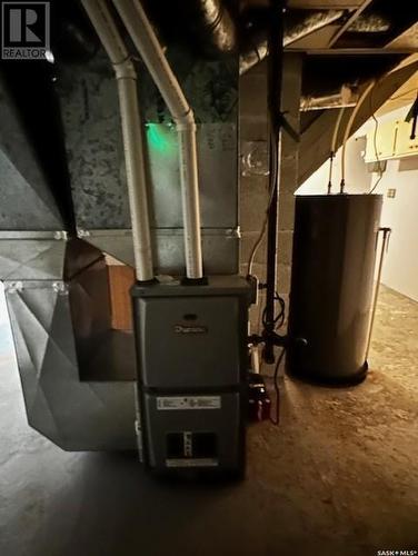 205 Taylor Street, Neudorf, SK - Indoor Photo Showing Basement