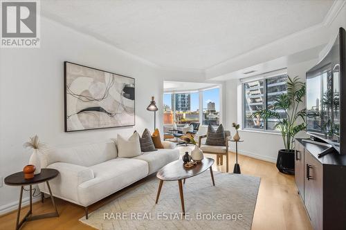 1404 - 33 University Avenue, Toronto (Bay Street Corridor), ON - Indoor Photo Showing Living Room