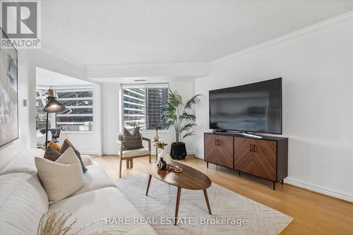 1404 - 33 University Avenue, Toronto (Bay Street Corridor), ON - Indoor Photo Showing Living Room