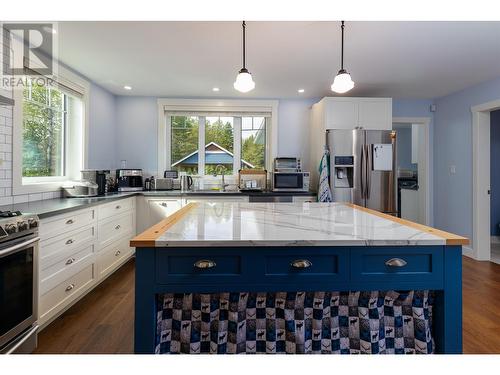 4309 Sparks Street, Terrace, BC - Indoor Photo Showing Kitchen With Upgraded Kitchen