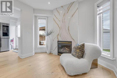 33 Umbria Crescent, Vaughan (West Woodbridge), ON - Indoor With Fireplace