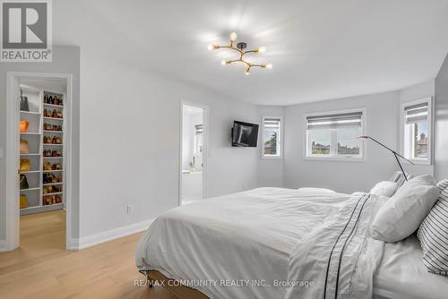 33 Umbria Crescent, Vaughan (West Woodbridge), ON - Indoor Photo Showing Bedroom