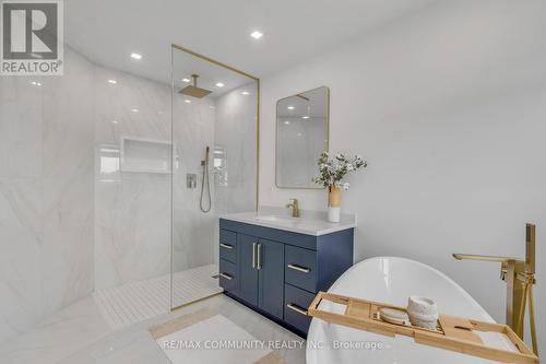 33 Umbria Crescent, Vaughan (West Woodbridge), ON - Indoor Photo Showing Bathroom