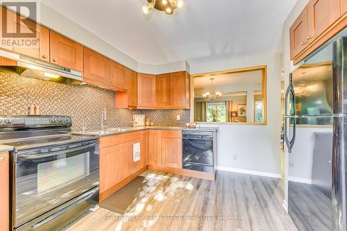 4 - 357 Ontario Street N, Milton (Dorset Park), ON - Indoor Photo Showing Kitchen