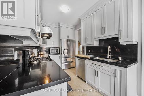 28 Franktown Drive N, Brampton (Bram East), ON - Indoor Photo Showing Kitchen With Upgraded Kitchen