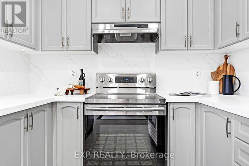 183 Featherstone Road, Milton (Dempsey), ON - Indoor Photo Showing Kitchen