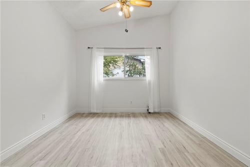 33 Millwood Place, Hamilton, ON - Indoor Photo Showing Other Room