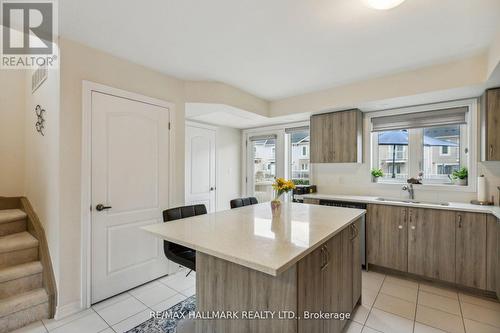 216 Law Drive, Guelph (Grange Hill East), ON - Indoor Photo Showing Kitchen