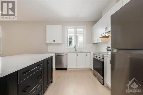 98 Pizzicato Street, Ottawa, ON - Indoor Photo Showing Kitchen