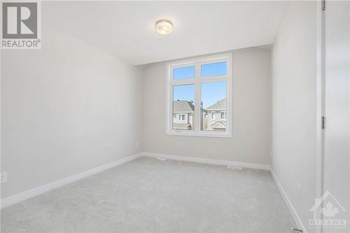 98 Pizzicato Street, Ottawa, ON - Indoor Photo Showing Other Room