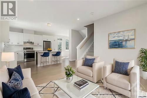 98 Pizzicato Street, Ottawa, ON - Indoor Photo Showing Living Room