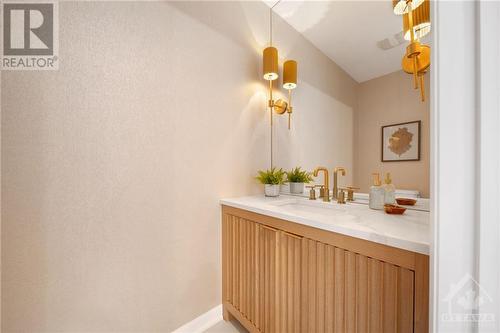 31 Conch Way, Manotick, ON - Indoor Photo Showing Bathroom