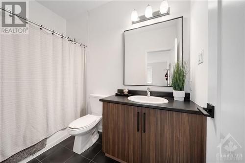 31 Conch Way, Manotick, ON - Indoor Photo Showing Bathroom