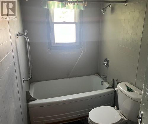 212 Park Avenue, Mount Pearl, NL - Indoor Photo Showing Bathroom