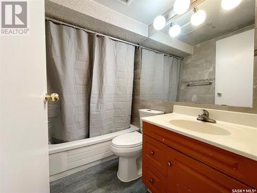 2219B Coy Avenue, Saskatoon, SK - Indoor Photo Showing Bathroom