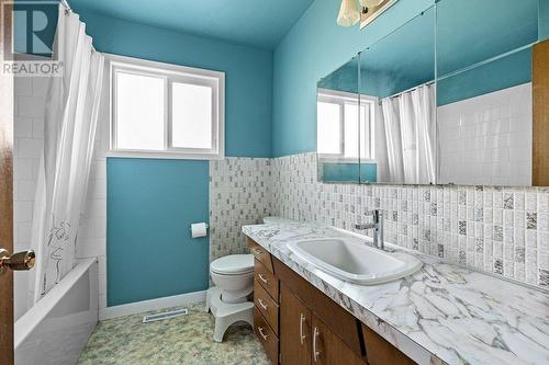 220 Adventure Road, Kelowna, BC - Indoor Photo Showing Bathroom