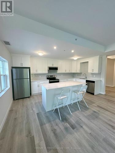 117 - 100 The Promenade, Central Elgin (Port Stanley), ON - Indoor Photo Showing Kitchen