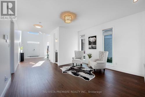 1464 Medway Park Drive, London, ON - Indoor Photo Showing Living Room