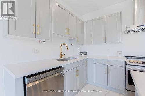 1464 Medway Park Drive, London, ON - Indoor Photo Showing Kitchen