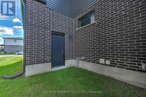 1464 Medway Park Drive, London, ON - Outdoor