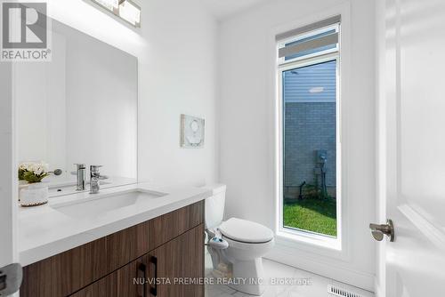 1464 Medway Park Drive, London, ON - Indoor Photo Showing Bathroom