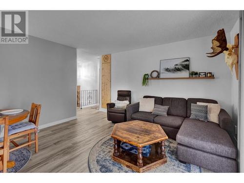 7713 Loyola Drive, Prince George, BC - Indoor Photo Showing Living Room