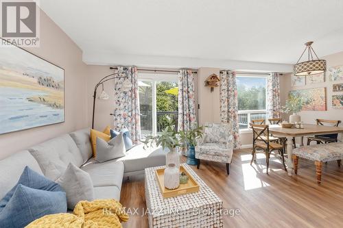 52 Penfound Drive, Clarington (Bowmanville), ON - Indoor Photo Showing Living Room