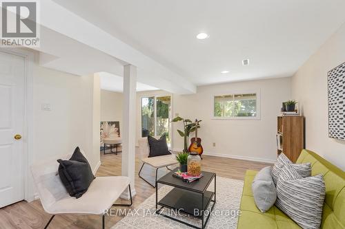 52 Penfound Drive, Clarington (Bowmanville), ON - Indoor Photo Showing Living Room