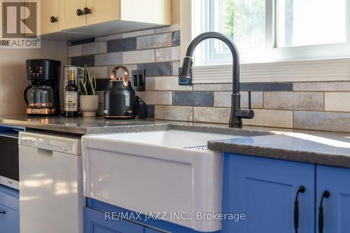 52 Penfound Drive, Clarington (Bowmanville), ON - Indoor Photo Showing Kitchen