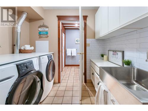 824 Ricker Road, Cawston, BC - Indoor Photo Showing Laundry Room