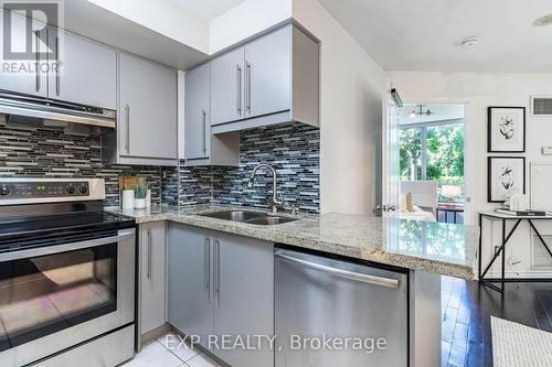 112 - 1 Rean Drive, Toronto (Bayview Village), ON - Indoor Photo Showing Kitchen With Double Sink With Upgraded Kitchen