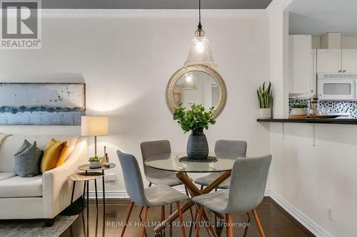 203 - 135 Maitland Street, Toronto (Church-Yonge Corridor), ON - Indoor Photo Showing Dining Room