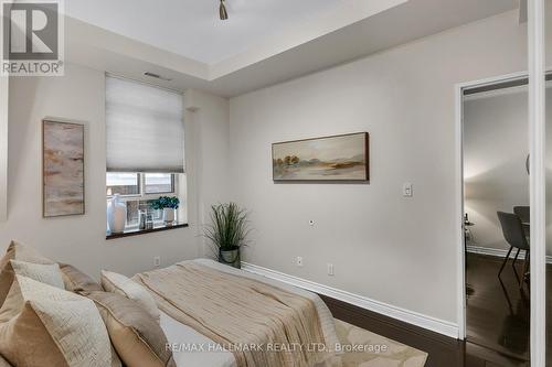 203 - 135 Maitland Street, Toronto (Church-Yonge Corridor), ON - Indoor Photo Showing Bedroom