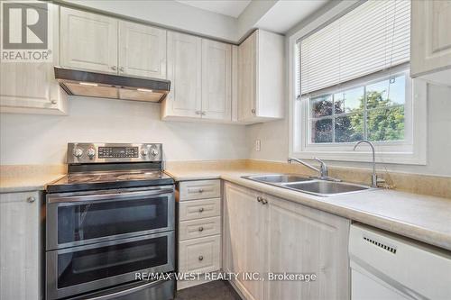 22 Toscana Drive, Whitby (Taunton North), ON - Indoor Photo Showing Kitchen With Double Sink