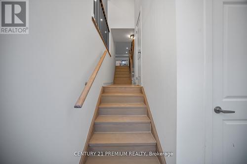 16 Calloway Way, Whitby (Downtown Whitby), ON - Indoor Photo Showing Other Room