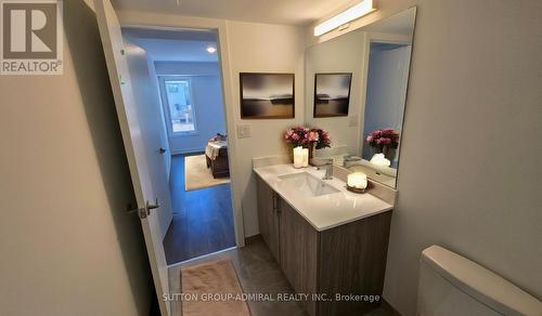 12 - 1479 O'Connor Drive, Toronto (O'Connor-Parkview), ON - Indoor Photo Showing Bathroom