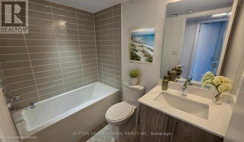 12 - 1479 O'Connor Drive, Toronto (O'Connor-Parkview), ON - Indoor Photo Showing Bathroom