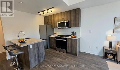 12 - 1479 O'Connor Drive, Toronto, ON - Indoor Photo Showing Kitchen