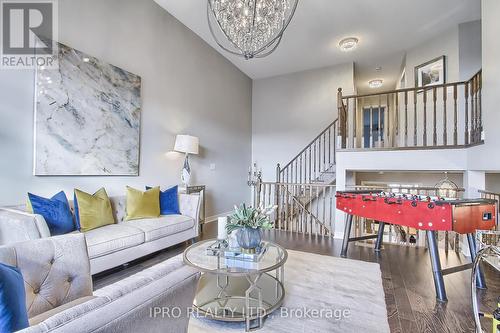 79 Willoughby Way, New Tecumseth, ON - Indoor Photo Showing Living Room