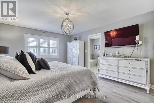 79 Willoughby Way, New Tecumseth, ON - Indoor Photo Showing Bedroom