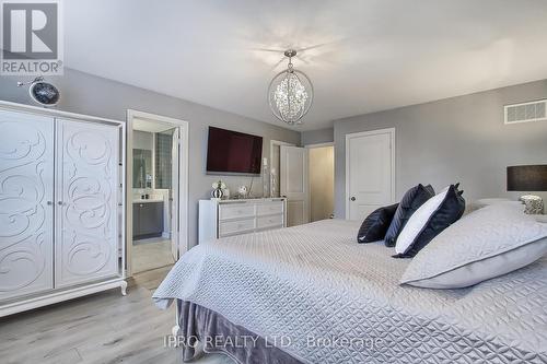 79 Willoughby Way, New Tecumseth, ON - Indoor Photo Showing Bedroom