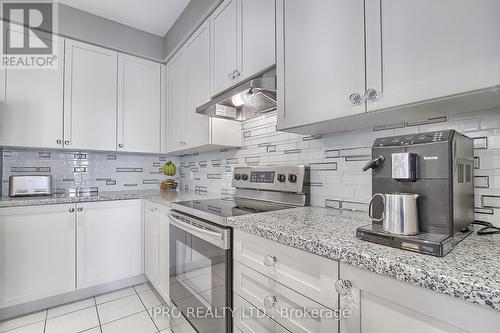 79 Willoughby Way, New Tecumseth, ON - Indoor Photo Showing Kitchen