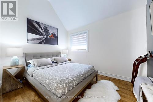 49 Goldbrook Crescent, Richmond Hill, ON - Indoor Photo Showing Bedroom