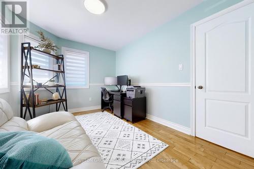 49 Goldbrook Crescent, Richmond Hill, ON - Indoor Photo Showing Bedroom